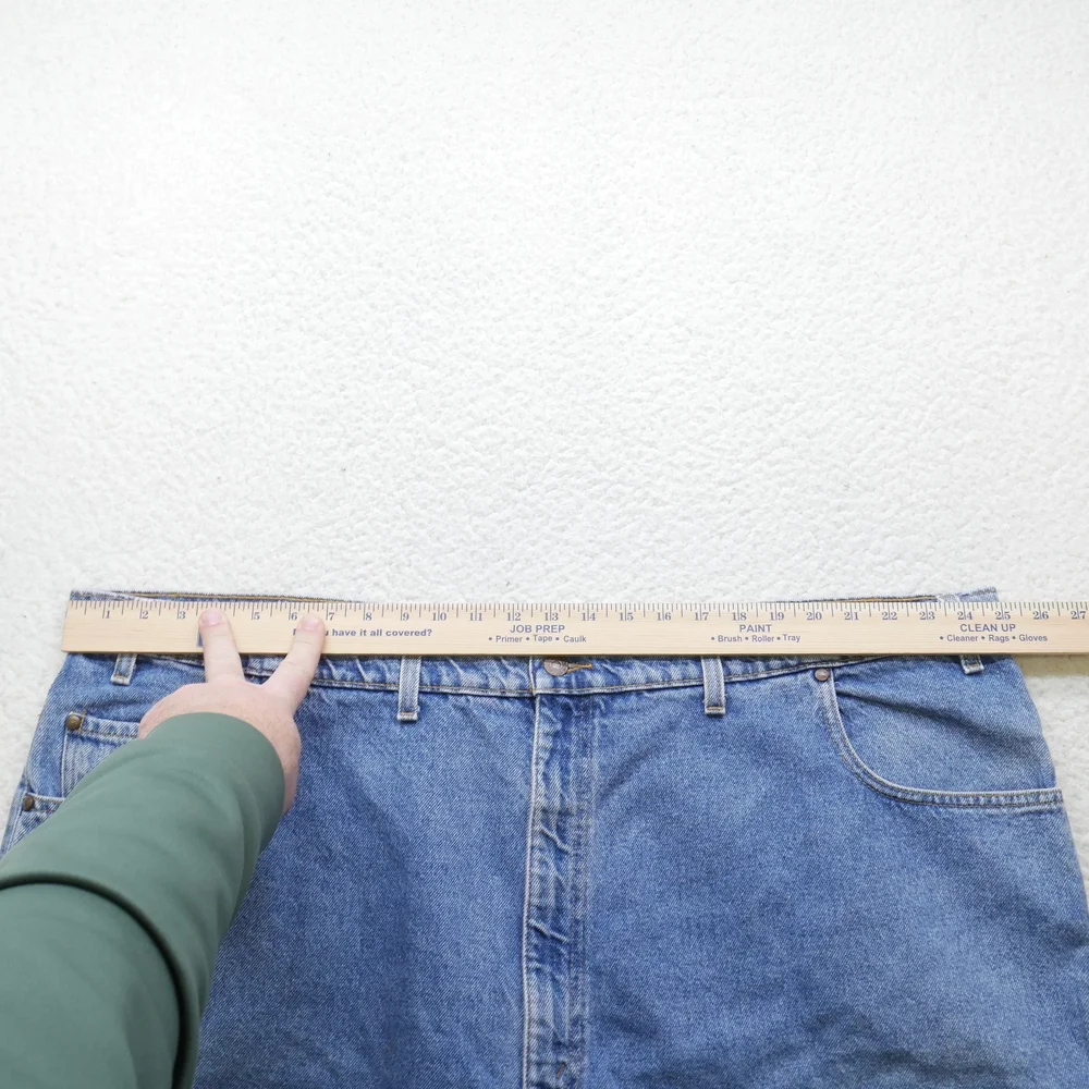 Vintage Levi's Shorts Mens Size 50 Loose Fit 90s Jean Blue Denim High-Rise 545
